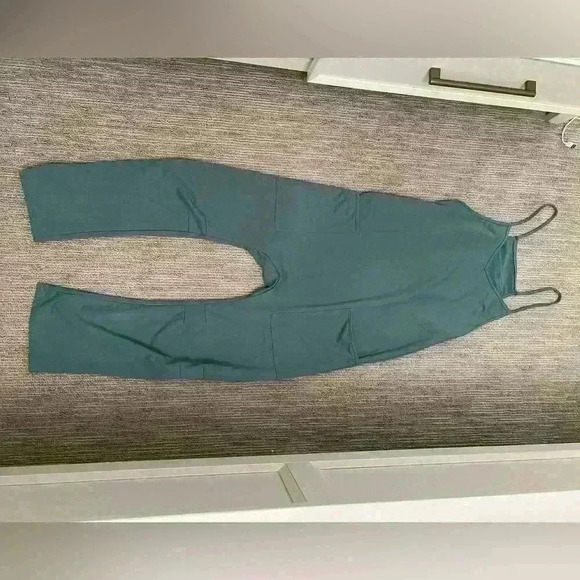 Medium Blue jumpsuit with pockets - Picture 4 of 4